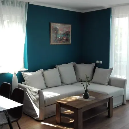 Azur Deluxe *